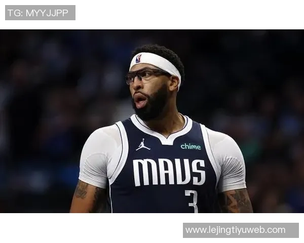 浓眉半场表现抢眼高效得分15分7篮板还命中一记三分球