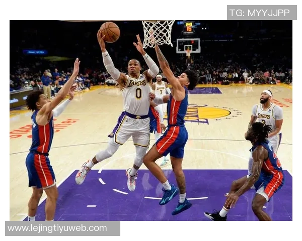 詹姆斯关键时刻得分创历史新高威少每分钟贡献166分表现抢眼